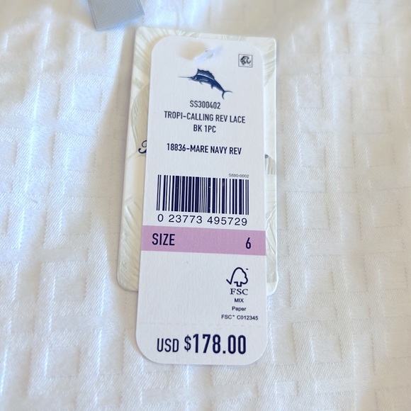 Tommy Bahama Tropi-Calling Reversible Lace-Back One-Piece Swimsuit, Size 6 - Picture 6 of 6